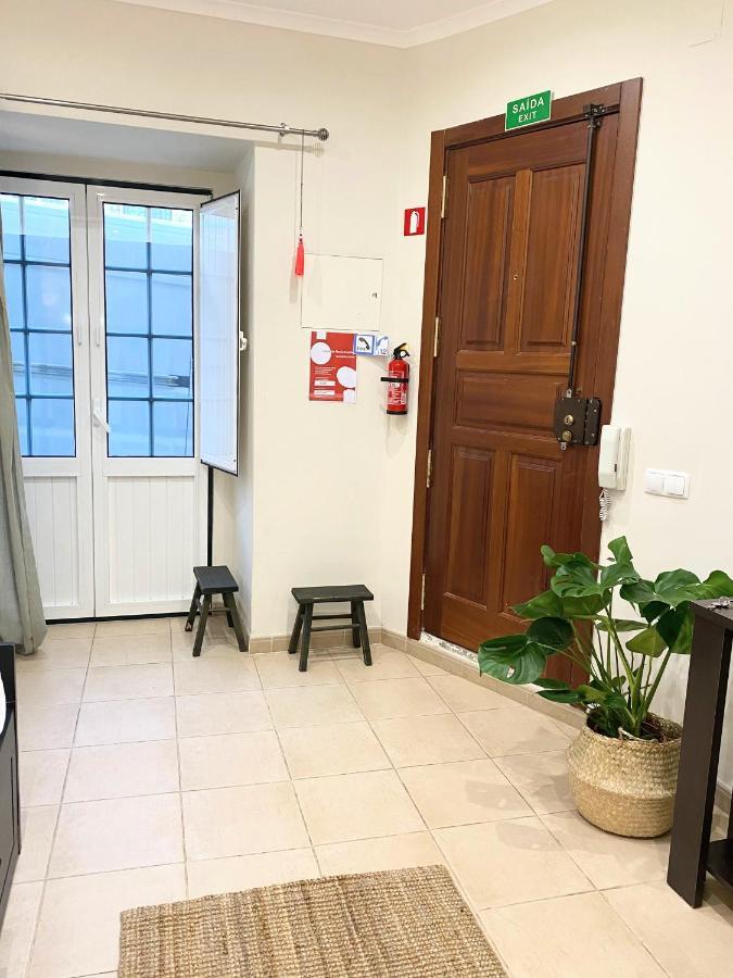 Apartment In The Center Next To The Parliament リスボン エクステリア 写真